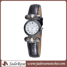 Montre en alliage de style vintage avec bracelet en cuir